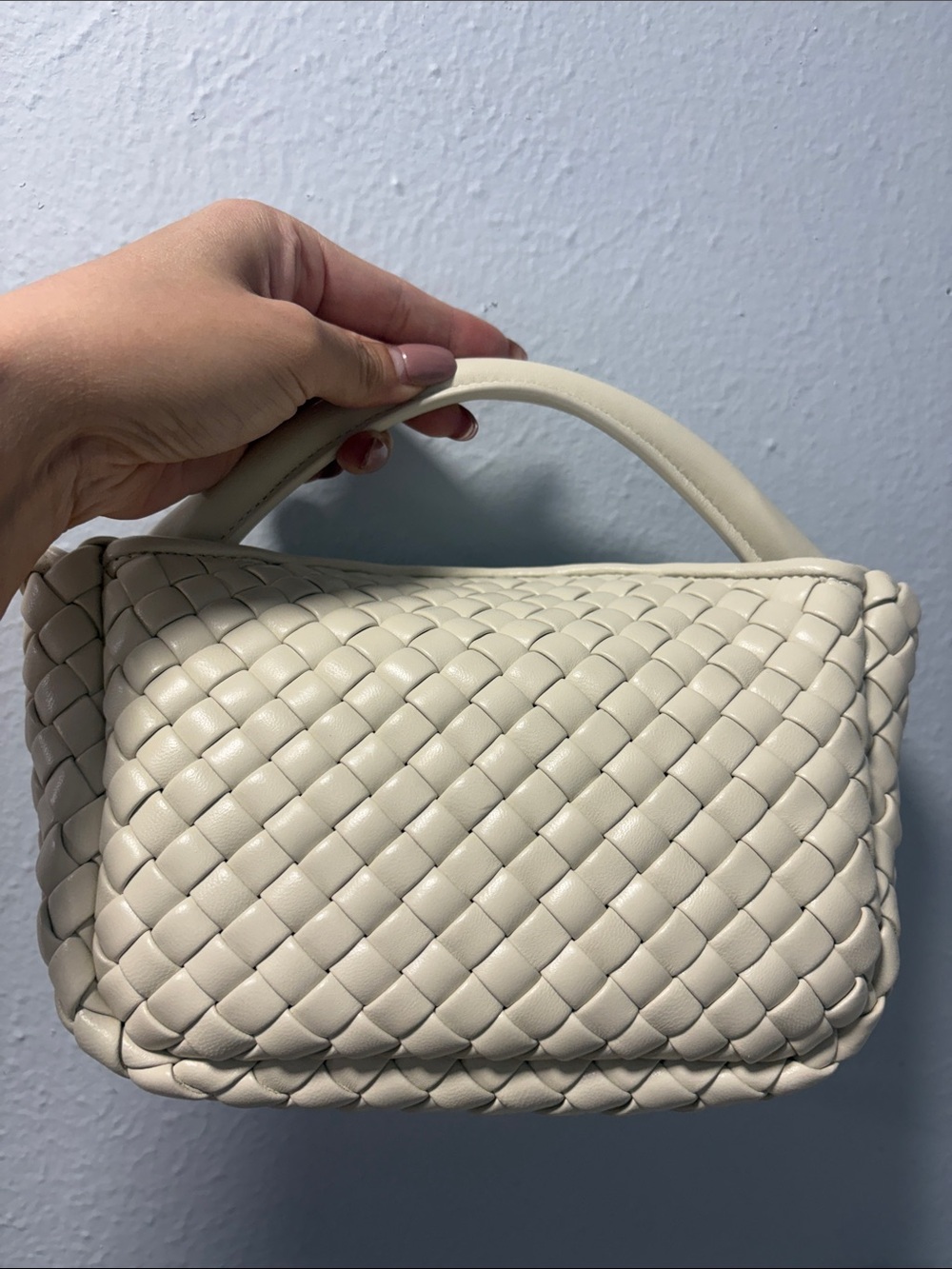 Bottega Veneta Cream Intrecciato Top-Handle Shoulder Bag